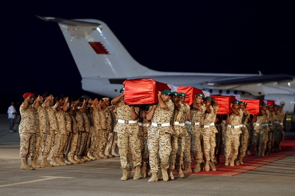 نقيبان ورقيب أول من قوة الدفاع البحريني لقوا حتفهم على الحدود السعودية اليمنية