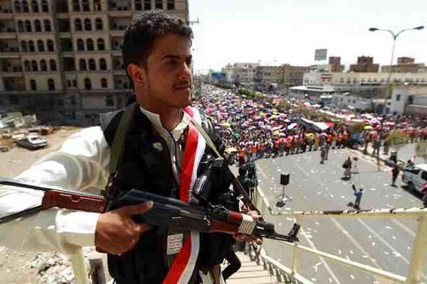 الحوثيون يستكملون انقلابهم في اليمن