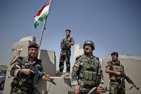 مقاتلون اكراد في مواجهة داعش