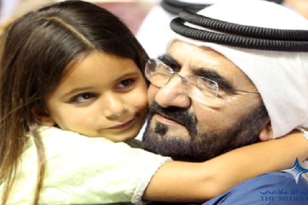 الشيخ محمد بن راشد مع ابنته الشيخة الجليلة
