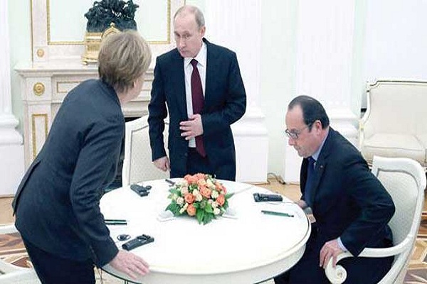 بوتين وضيفاه ميركل وهولاند في موسكو الجمعة