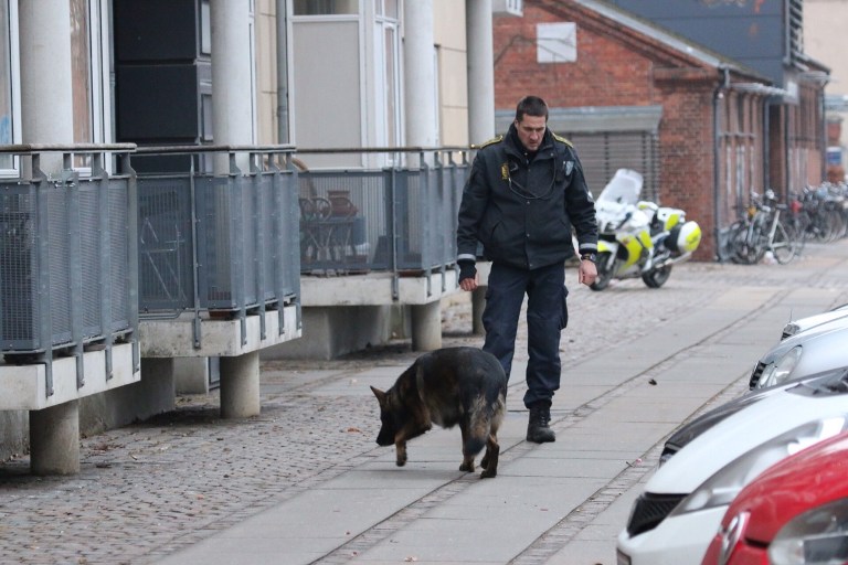 الشرطة الدنماركية تمشط مكان الاعتداء الذي وقع عصرًا