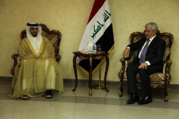 وزير النقل العراقي مجتمعا مع القائم بالاعمال الاماراتي