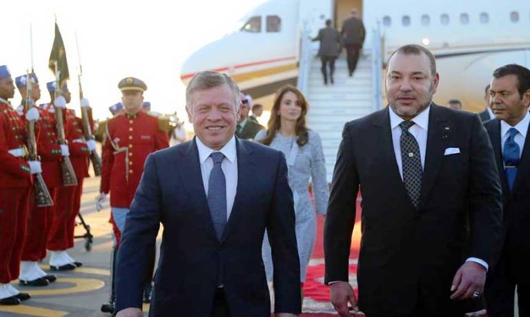العاهل المغربي في استقبال عاهل الأردن والملكة رانيا 