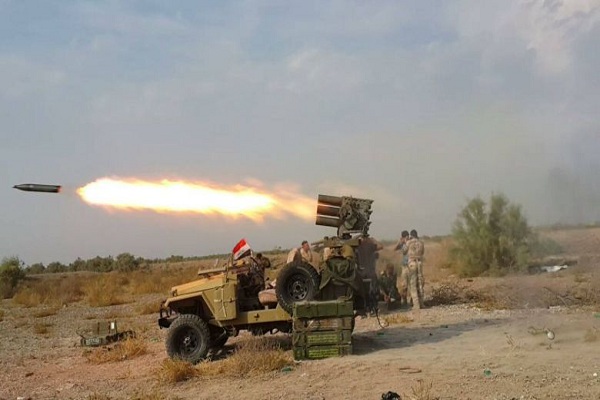 قوات عراقية توجه صواريخها نحو قواعد داعش