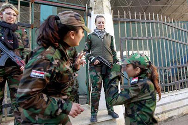 فتيات محاربات مع النظام السوري - تويتر