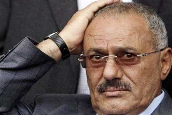 صالح محاصر في صنعاء ويتجهز للفرار 