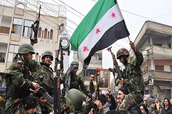 جنود من الجيش السوري الحر 