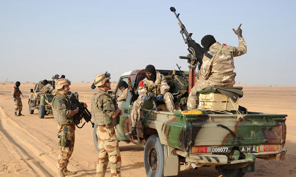 يشن متطرفون هجمات بين الحين والآخر شمال مالي