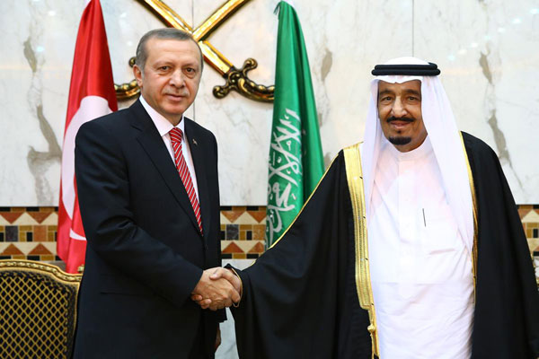 العاهل السعودي مع إردوغان