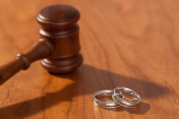 طلاق بقرار من المحكمة الشرعية