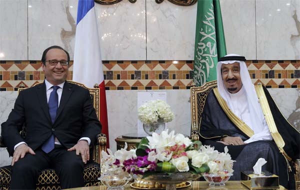 لقاء جمع بين العاهل السعودي الملك سلمان بن عبد العزيز والرئيس الفرنسي فرانسوا هولاند في الرياض-ا ف ب