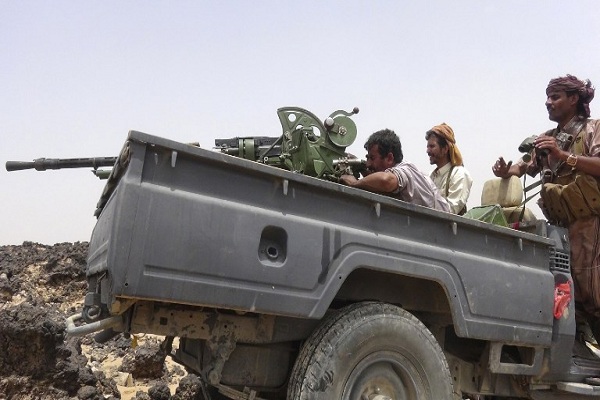 التحالف بالتنسيق مع المقاومة الشعبية يسقط عددا من المتمردين في اليمن