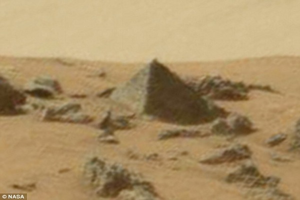 الهرم الذي اكتشفته الناسا على المريخ