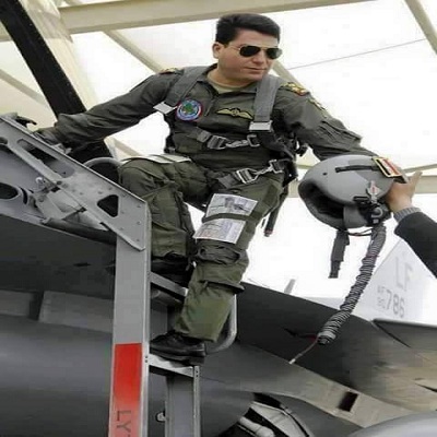 الطيار العراقي ضحية سقوط طائرته اف 16 بطلعة تدريبية في قاعدة جوية في ولاية أريزونا الأميركية