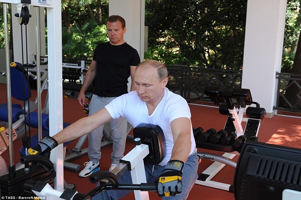 الرئيس الروسي واستعراض رياضي
