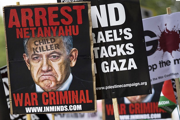  احتجاجات أمام 10 داونينغ ستريت على زيارة نتانياهو 