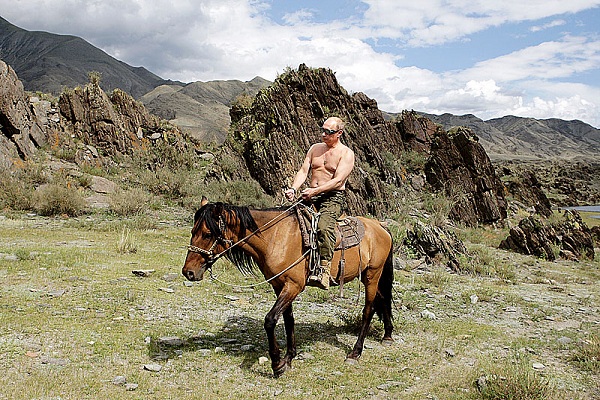 بوتين أثناء ركوب الخيل