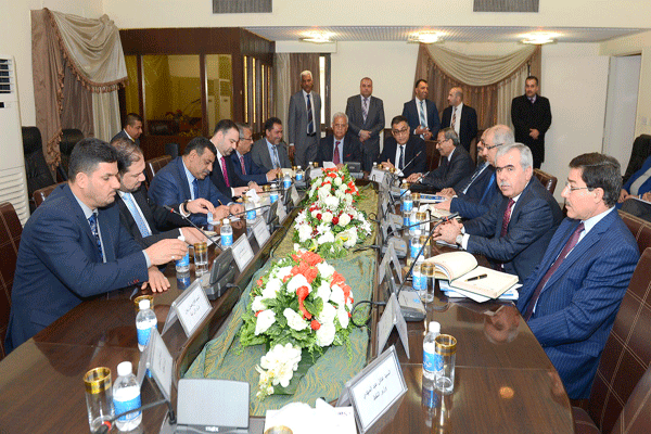 اجتماعات عراقية لبحث مواجهة الازمة المالية والاقتصادية