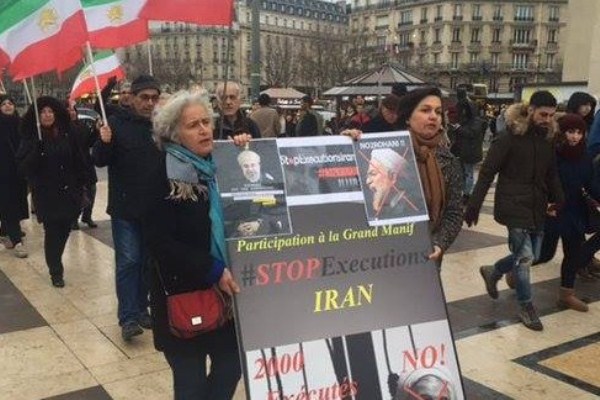 احتجاجات في باريس ضد زيارة روحاني
