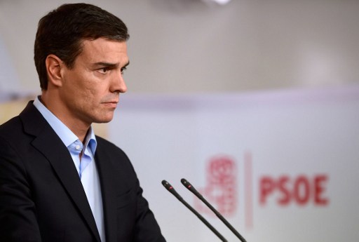 رئيس الحزب الاشتراكي الاسباني بيدرو سانشيز يستقيل