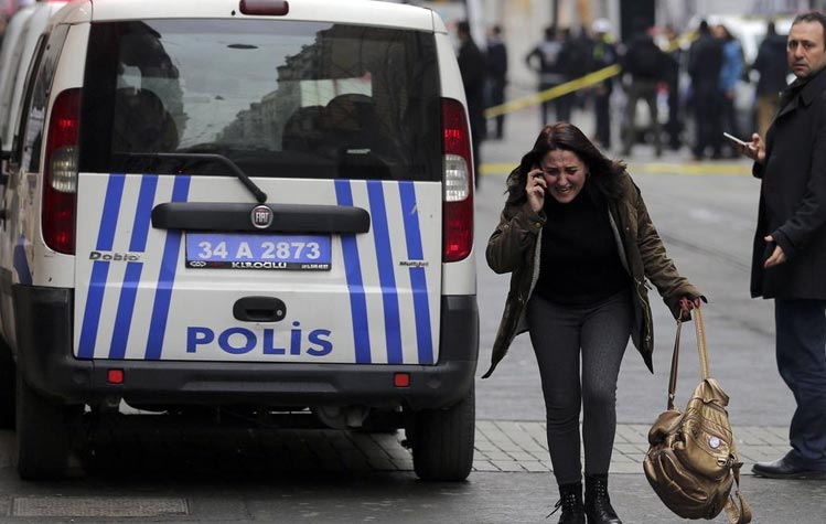 انتحاريان يفجران نفسيهما خلال عملية للشرطة في أنقرة