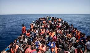 خفر السواحل الايطاليون ينجدون 2600 مهاجر قبالة ليبيا