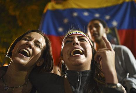ثلاثة سيناريوهات ممكنة للأزمة السياسية في فنزويلا