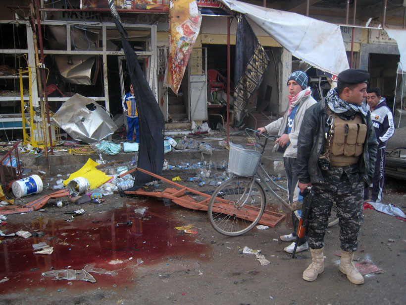 قتيلان و4 جرحى في هجوم انتحاري ضد موكب شيعي في بغداد