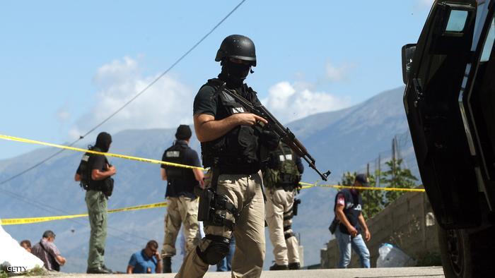 ألبانيا وكوسوفو تعتقلان 11 شخصًا بتهم إرهابية