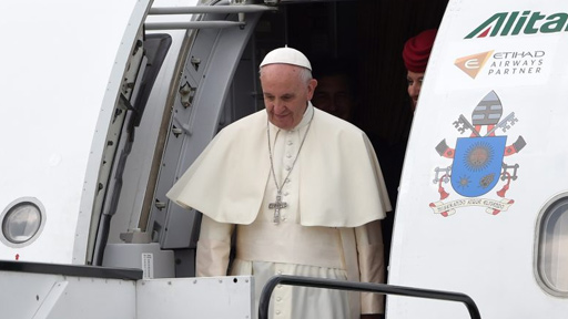 البابا يلتقي الأقلية الكاثوليكية في السويد