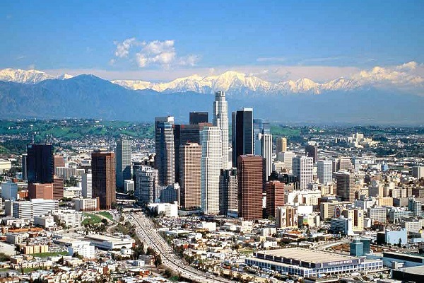 كاليفورنيا تلفظ متوسطي ومحدودي الدخل