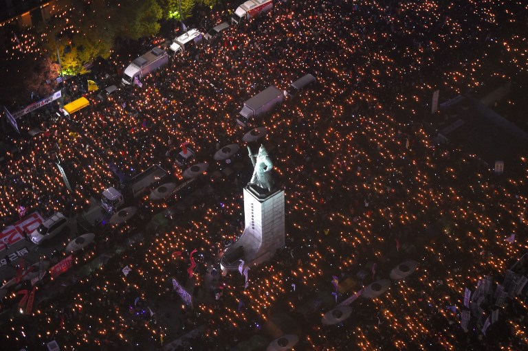 تظاهرات عارمة تضاعف الضغوط على رئيسة كوريا الجنوبية