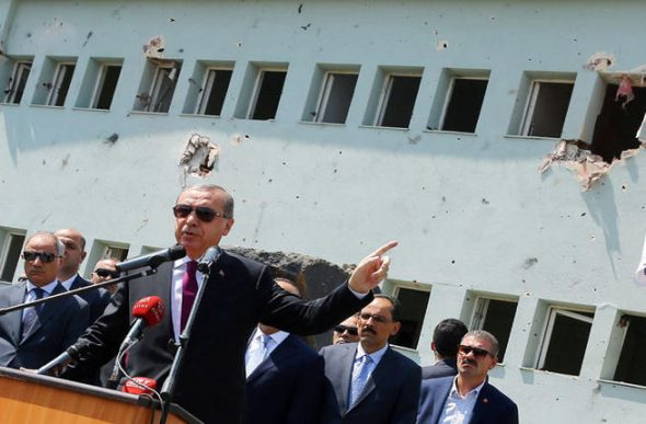 أردوغان يتهم الإعلام الغربي بالتعاطف مع 