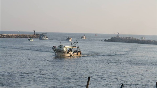 خفر السواحل الليبيون يوقفون 54 صيادًا تونسيًا