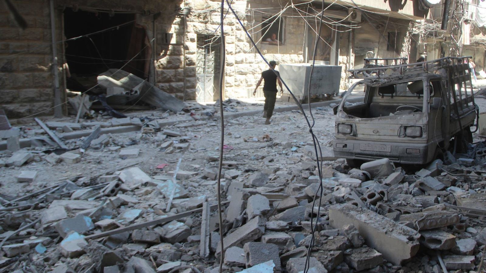 25 قتيلًا في قصف للنظام على حلب الشرقية