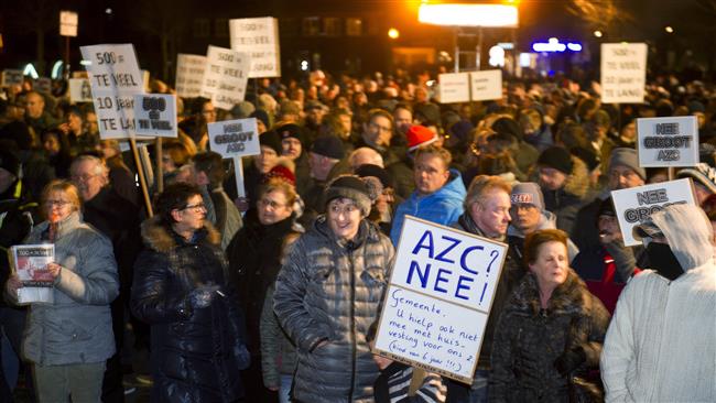 إعتقال 166 شخصا في هولندا خلال تظاهرة مناهضة للفاشية