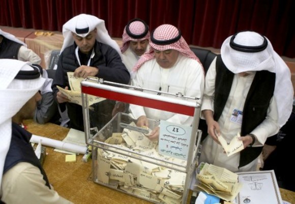 إغلاق مقار الإقتراع في الكويت وبدء فرز الأصوات