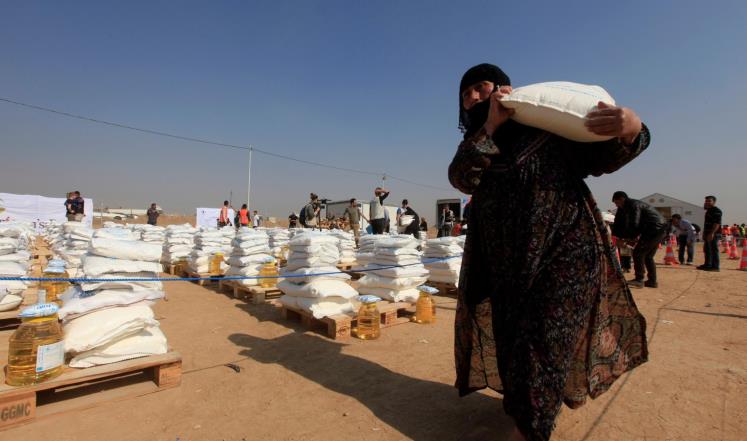 توزيع مساعدات في الموصل ونصف سكان الأحياء الشرقية بلا ماء