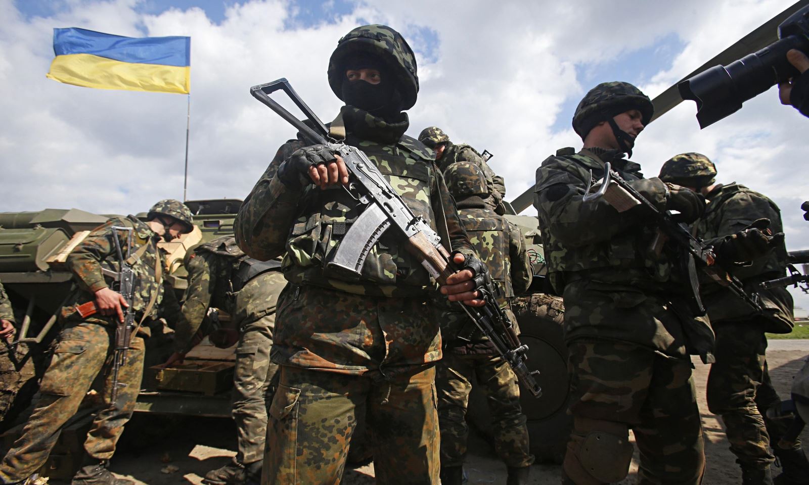 اوكرانيا تجري تدريبات عسكرية قرب القرم