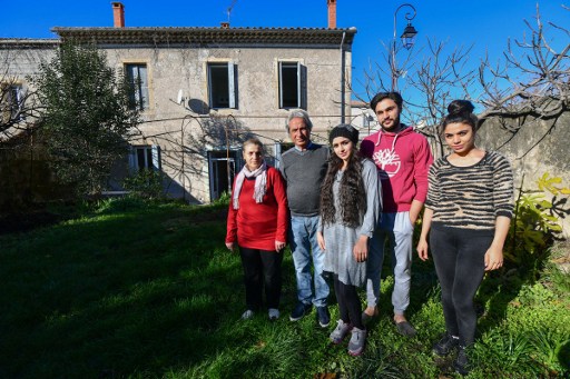 عائلة من الرقة السورية تحاول بناء مستقبل في الريف الفرنسي