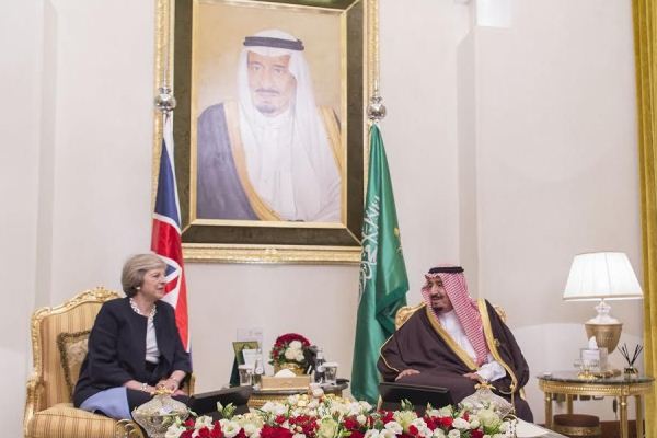 العاهل السعودي يستقبل رئيسة وزراء بريطانيا