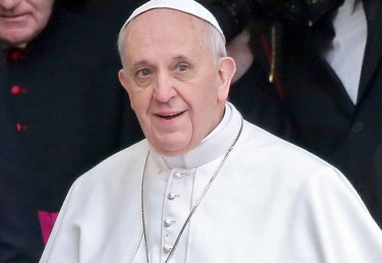 البابا فرنسيس يحمل بعنف على اعلام الفضائح والتضليل