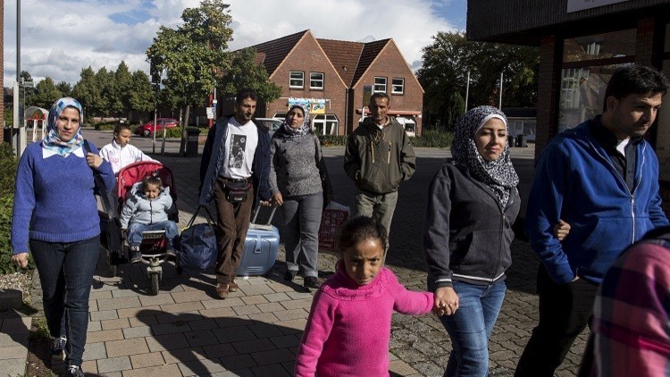 ألمانيا تطلق برنامج مساعدة لإعادة مهاجرين إلى بلدانهم