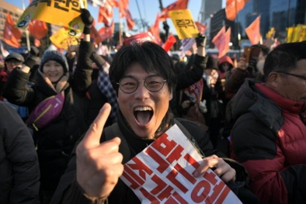 محامو رئيسة كوريا الجنوبية يرون أن لا أساس قانونيا لاقالتها