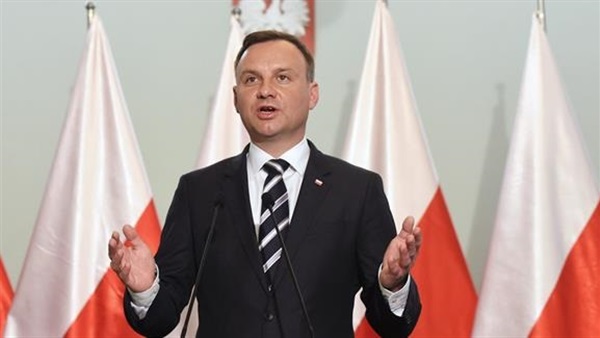 الرئيس البولندي يلتقي قادة الأحزاب لحل الأزمة السياسية
