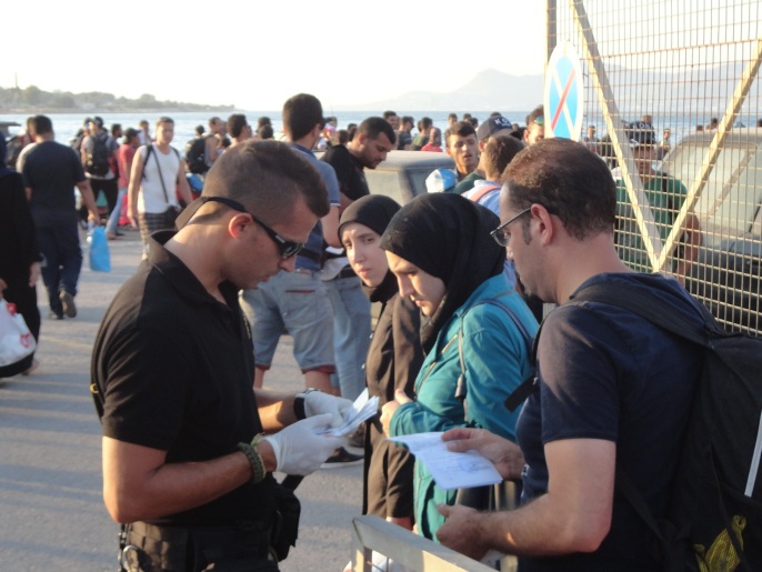 أثينا تنتقد إعادة العمل بتدبير أوروبي حول طالبي اللجوء