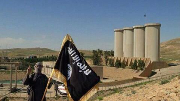 سد الموصل حين سيطر عليه داعش