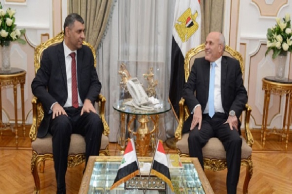 وزير الصناعة العراقي مجتمعا في القاهرة مع وزير الانتاج الحربي المصري