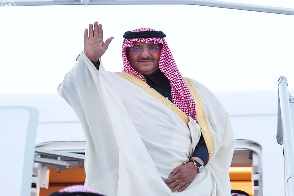 الأمير محمد بن نايف يغادر باريس عائدًا إلى الرياض